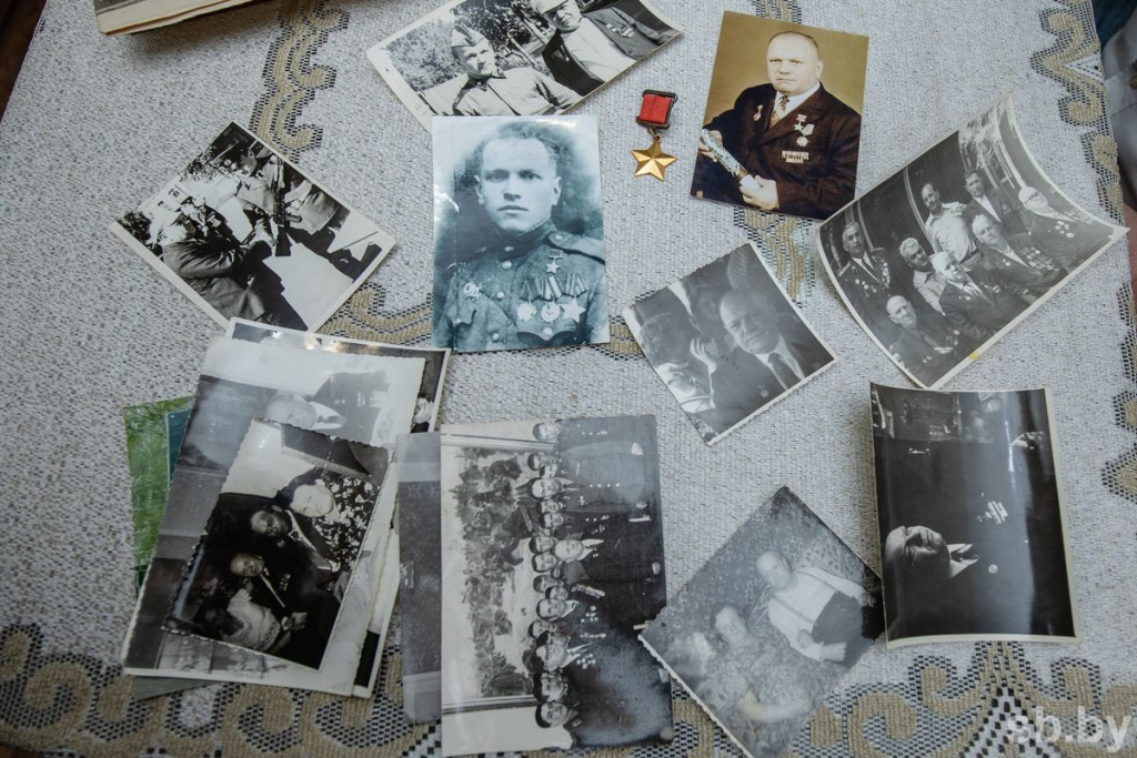 4b3bfd8d4f9a05d8047ab80b649cd300.jpg 4b3bfd8d4f9a05d8047ab80b649cd300.jpg